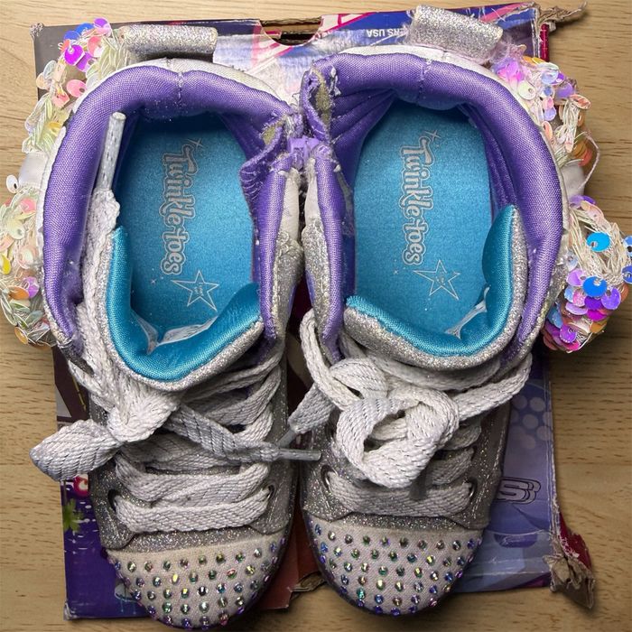 Кеды Skechers Twinkle Toes (со светящимся бантом та підошвою)