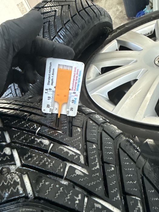 Felgi stalowe 5x112 Vw Sharan z kołpakami i oponami  205/60-16