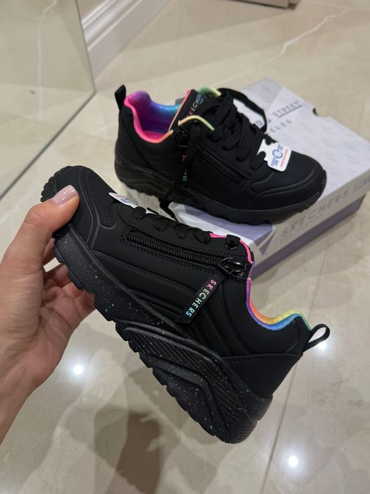 Кросівки Skechers 33.5