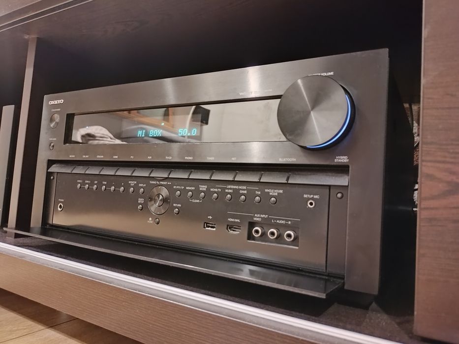 Amplituner Onkyo TX-NR 838 Dolby Atmos