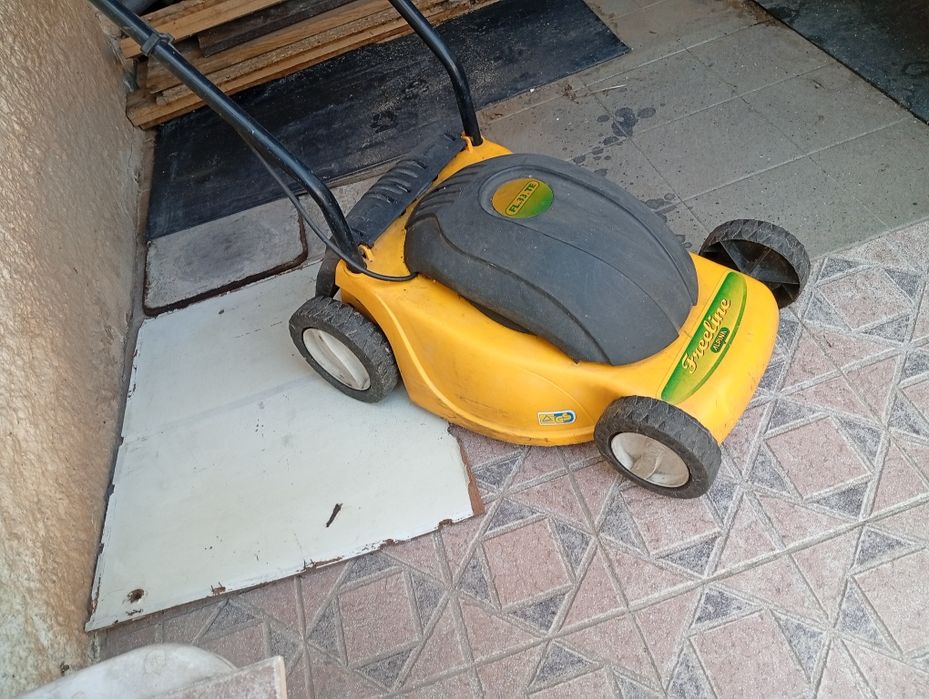 Aparador de relva freeline alpina