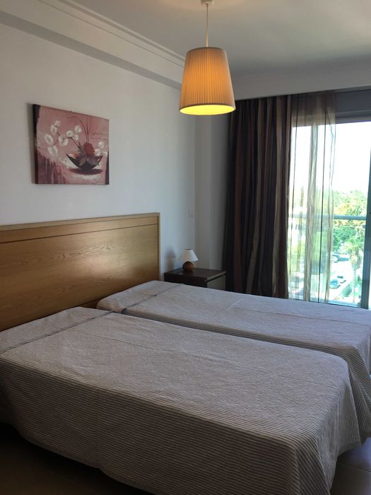 Apartamento T2 em Monte Gordo – Disponível de Outubro a Maio!
