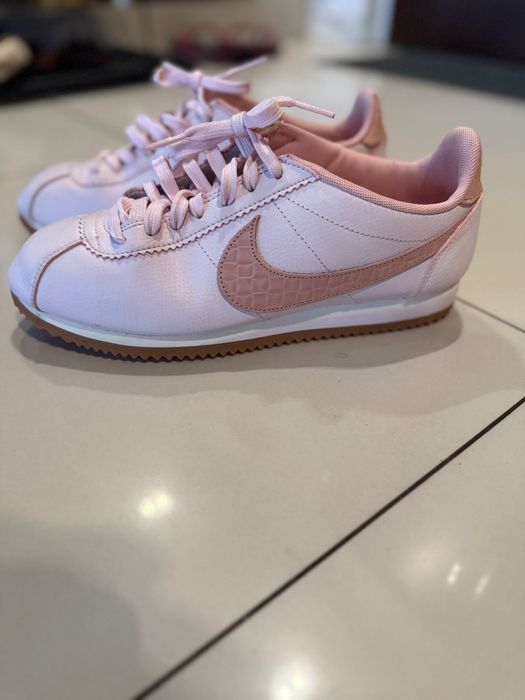 Unikatowe NIKE Cortez