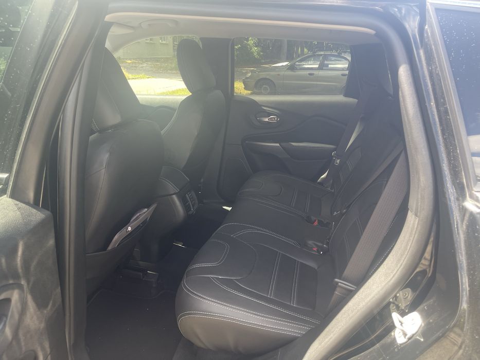 Продам власний Jeep Cherokee 2019 року