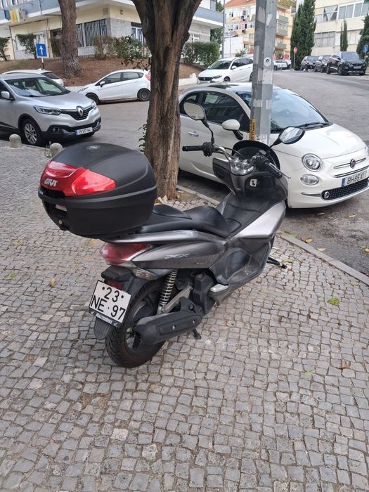 Honda PCX 125 2012 | 25.000 km | Revisões Honda | 1.200 € | Almada