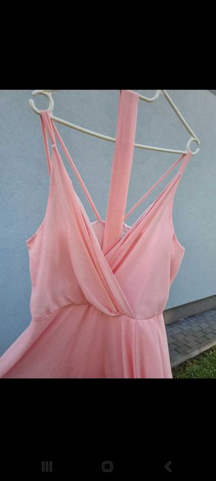 Asymetryczna suknia weselna 40