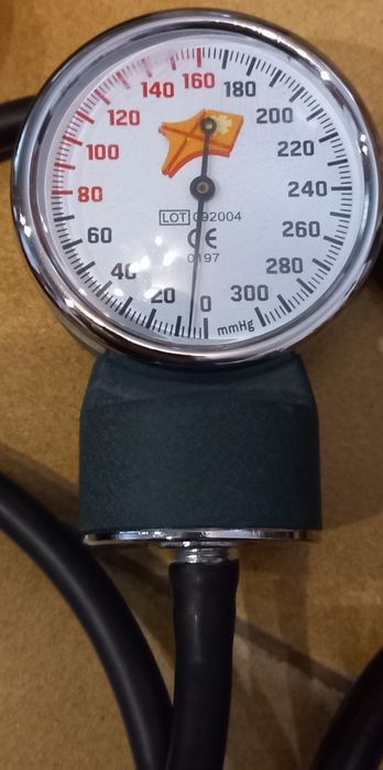 Tensiômetro de Braço Manual com Fonendo Estetoscópio de Alumínio