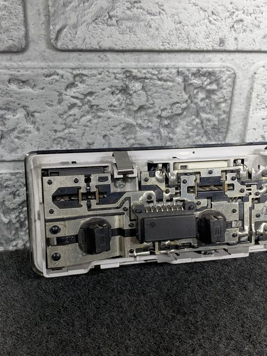 Плафон передній BMW E46 Код:1030