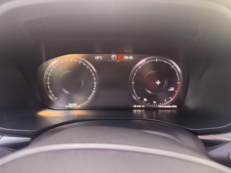 Volvo XC60 D40 momentum — photo 3