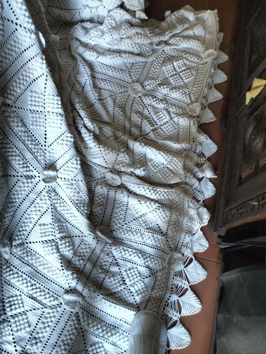 Vendo colcha em crochê