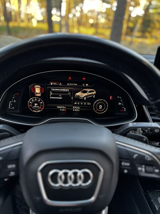 Продам Audi Q7 2017