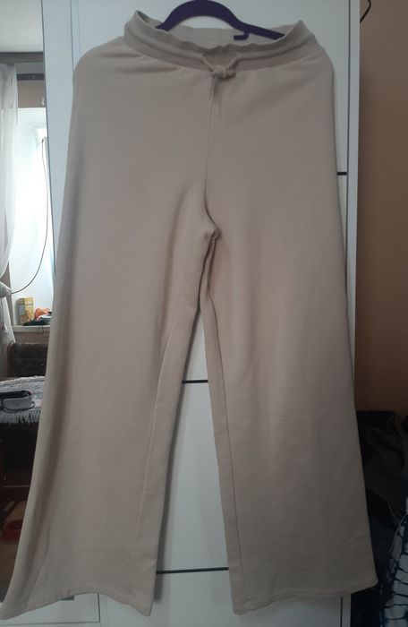 Spodnie szerokie nogawki