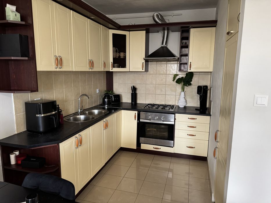 kuchnia wraz ze sprzętem