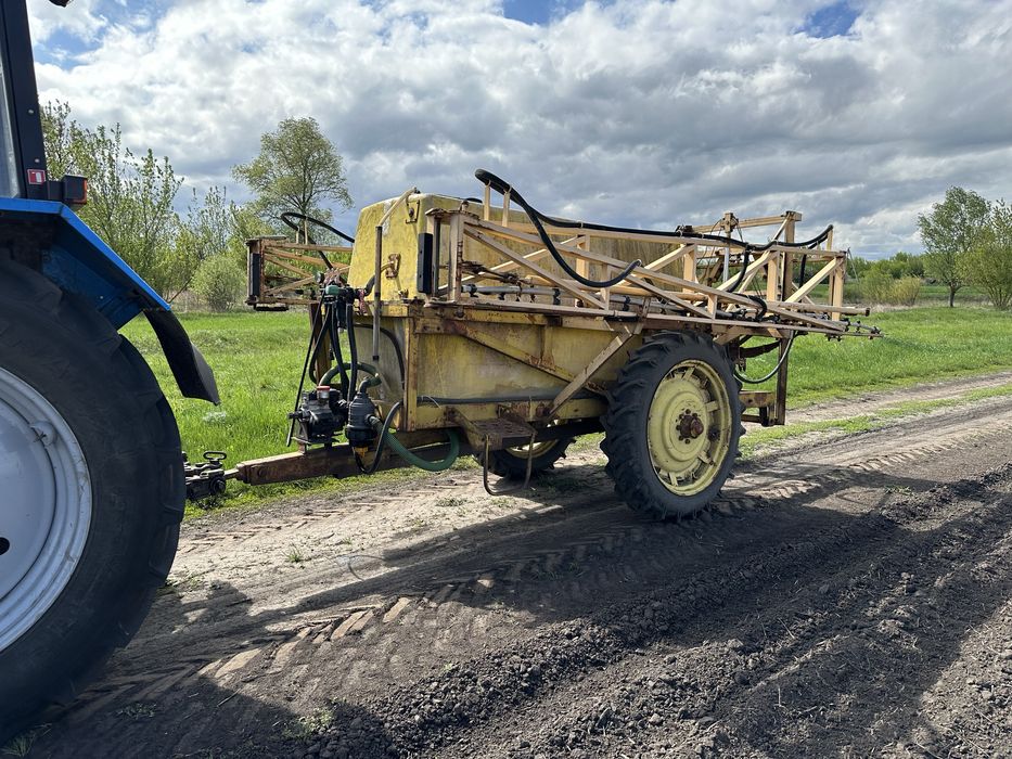 Обприскувач ОП - 2000