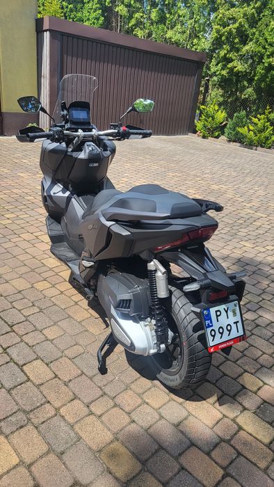 Honda ADV 350  stan idealny mały przebieg