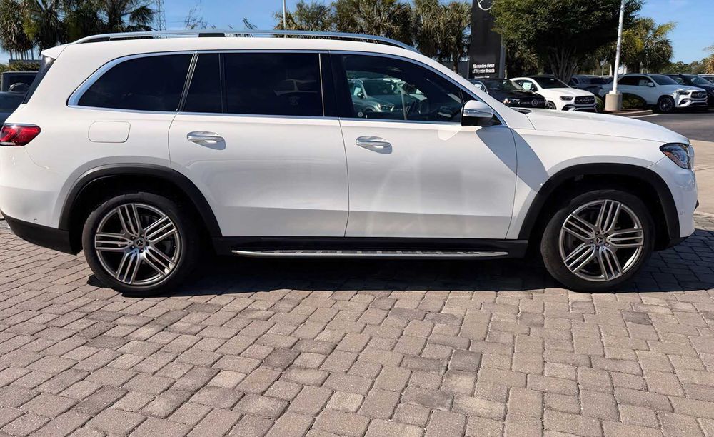 Mercedes-Benz GLS 450      2021