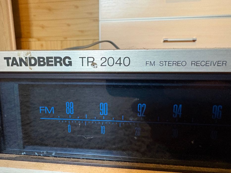 Tandberg TR2040 Amplituner