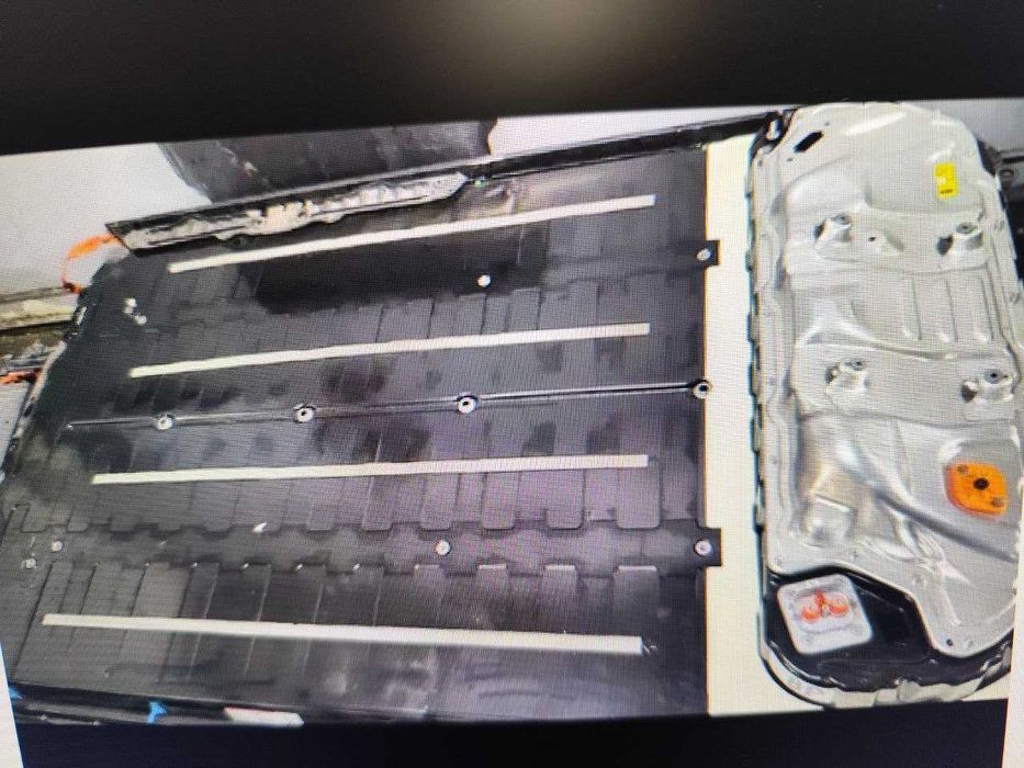 Продам батарею тесла Y,3    75кв  ,82КВ від 5000 дол на авто, та сонце