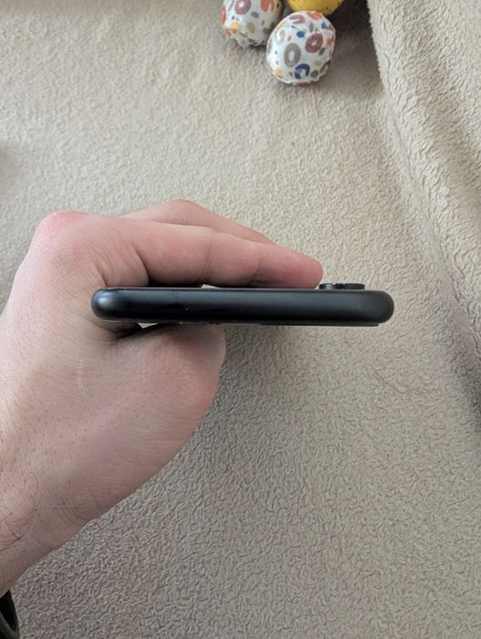 Apple  iPhone XR