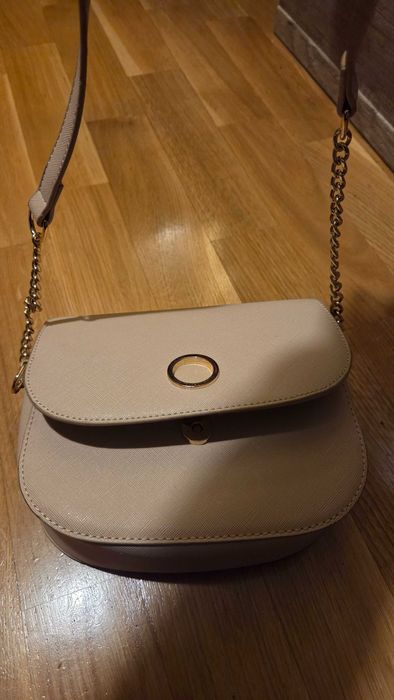 Torebka damska kolor beżowy.