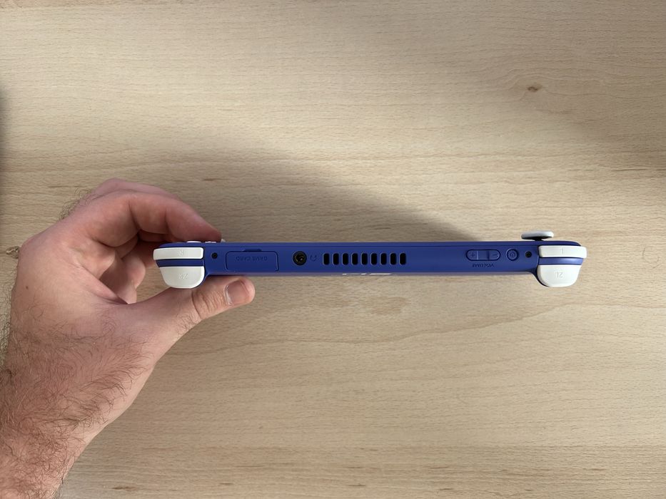 Nintendo Switch Lite Blue, практично нова, на гарантії