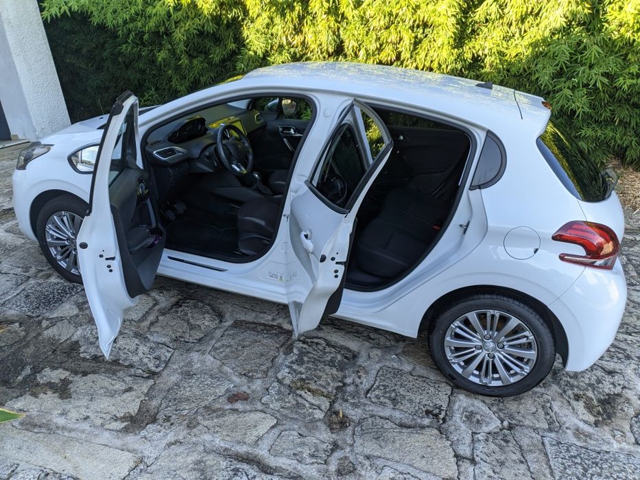 Peugeot 208 1.6 HDi Style