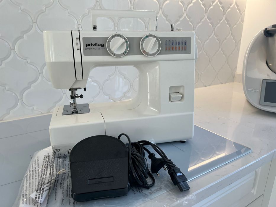 Mocna solidna privileg maszyna do szycia