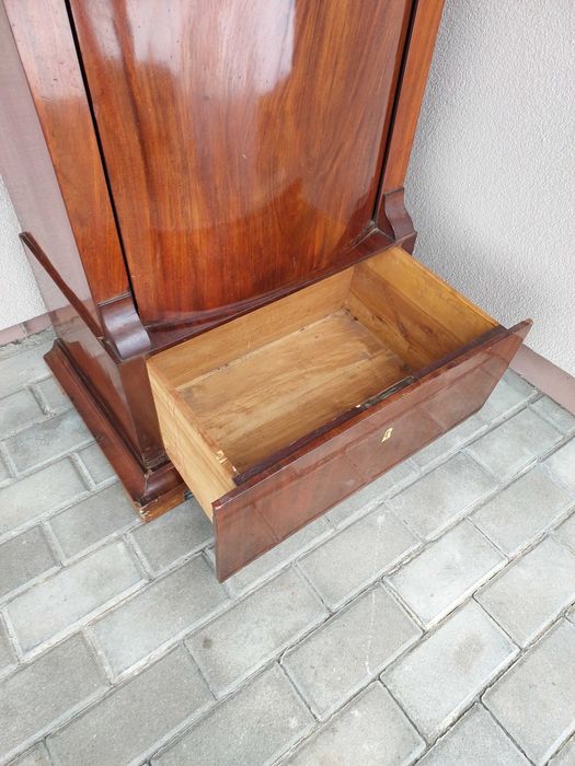 Stary słupek cylindryczny szafka biedermeier XIXw antyk F050