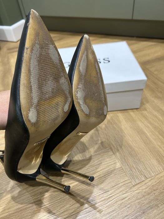 Buty na szpilce GUESS
