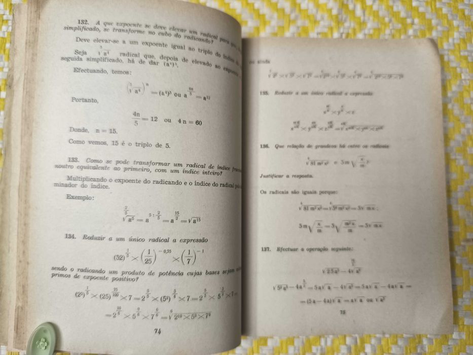 Álgebra e Geometria – 
António de Almeida Lucas
