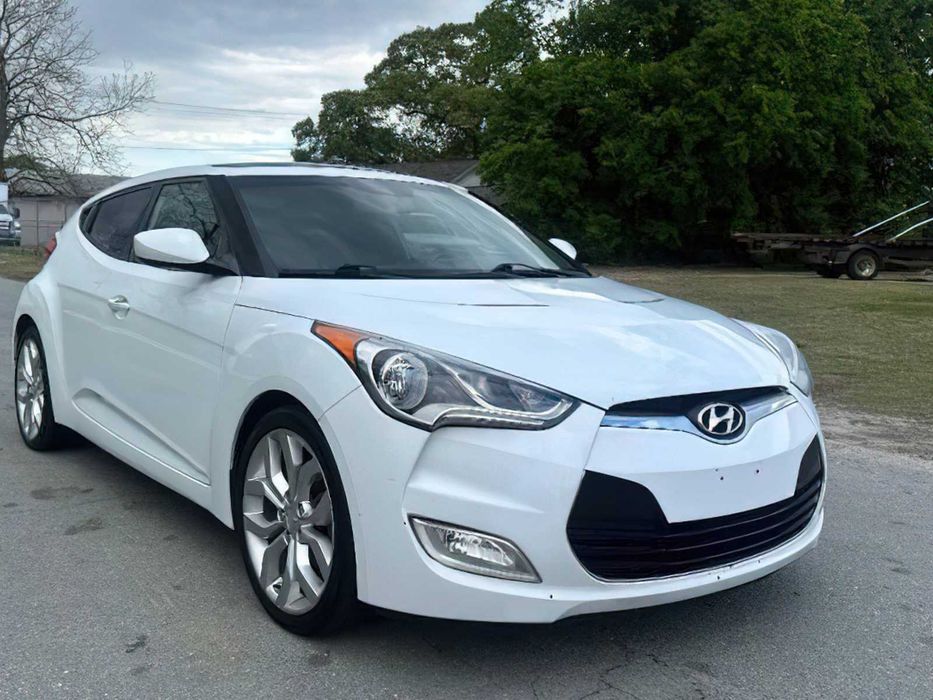 Hyundai Veloster      2015