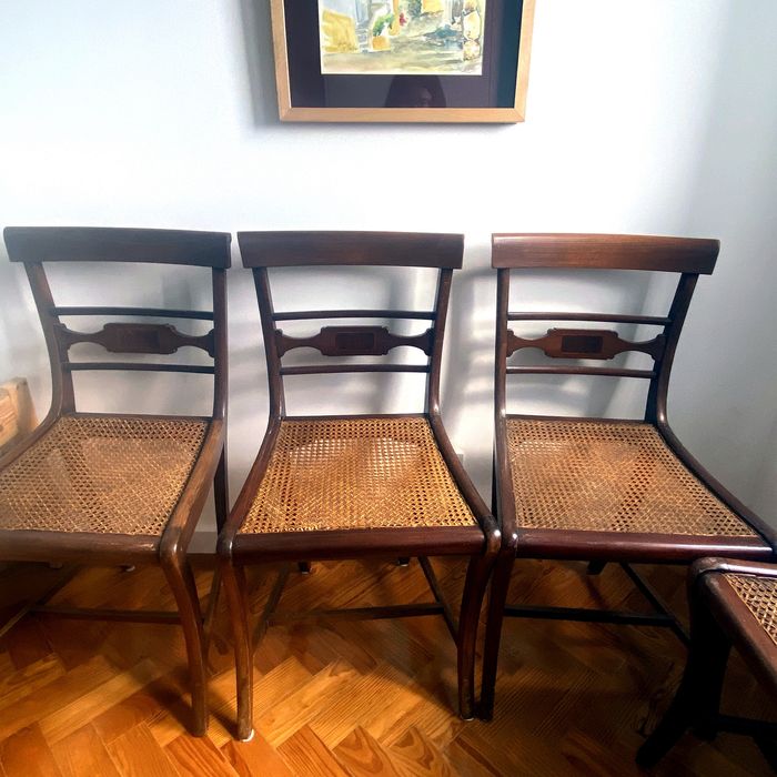 Conjunto de 4 Cadeiras Antigas em Mogno com Palhinha