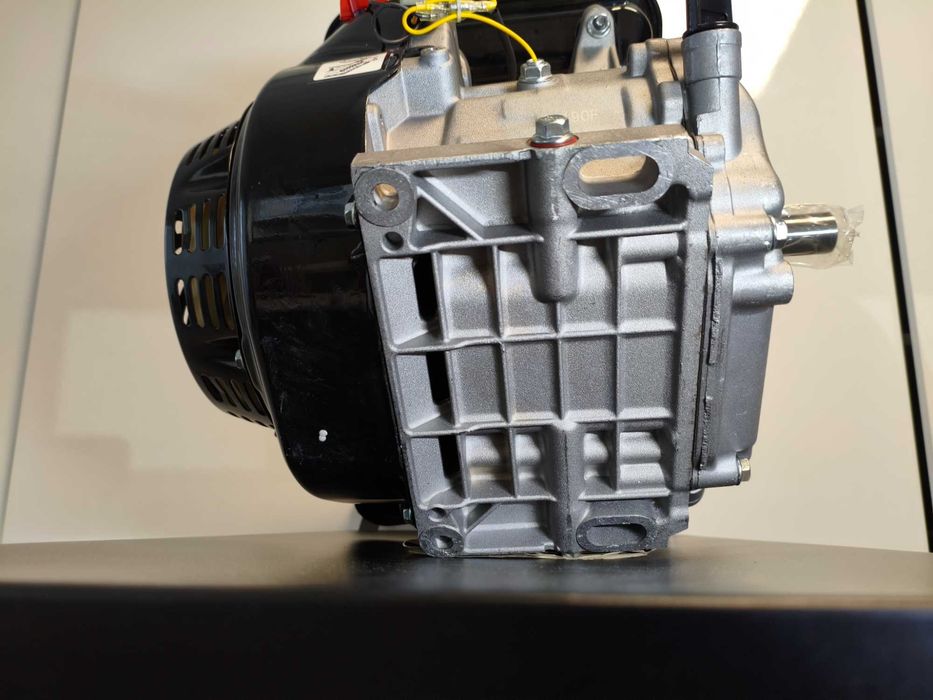 Motores 15cv 420cc 4 Tempos karting *em stock* (em preto)