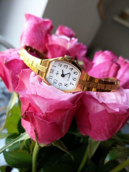 Piękny stary zegarek mechaniczny Łucz Luch