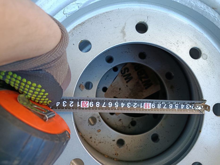 Kola 215/75R17.5