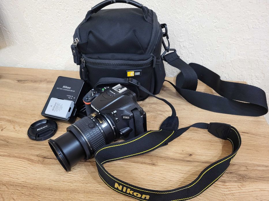 Фотокамера дзеркальна Nikon D5600 Kit AF-P 18-55mm VR