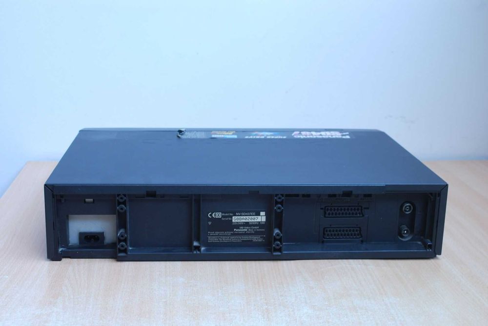 magnetowid Panasonic NV-SD437