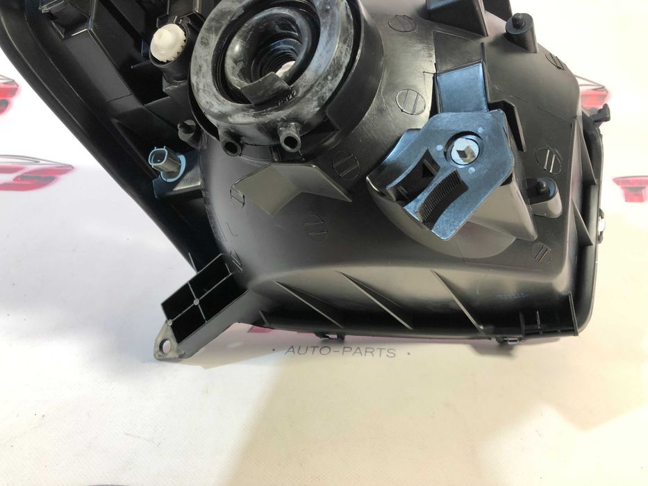 Farol Frente Otica TOYOTA RAV 4 ESQUERDO TYC