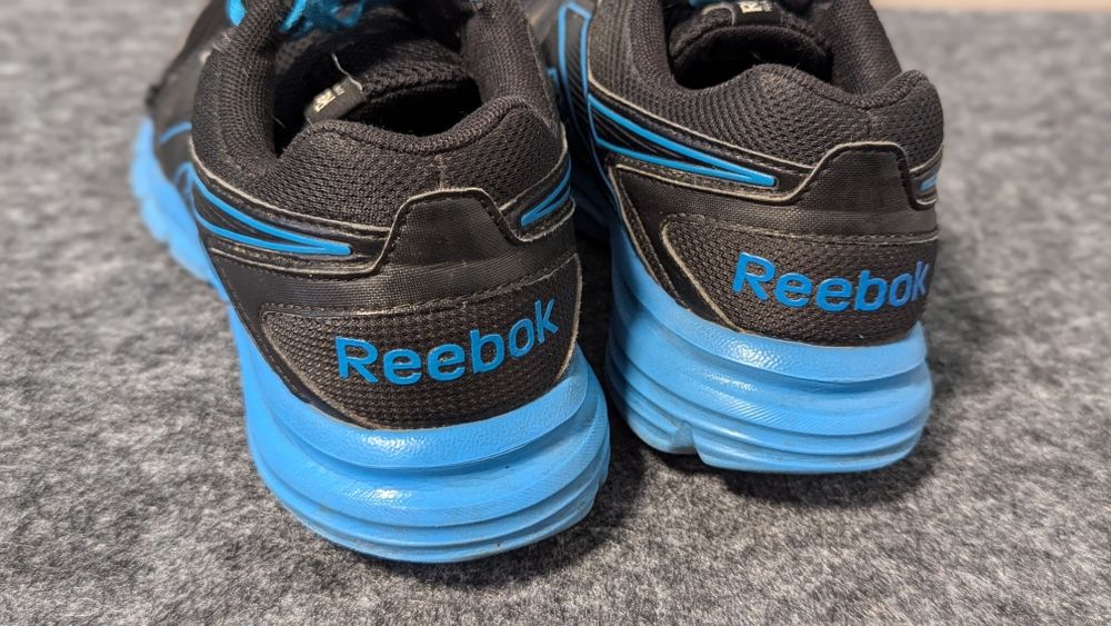 Продам кросівки Reebok
