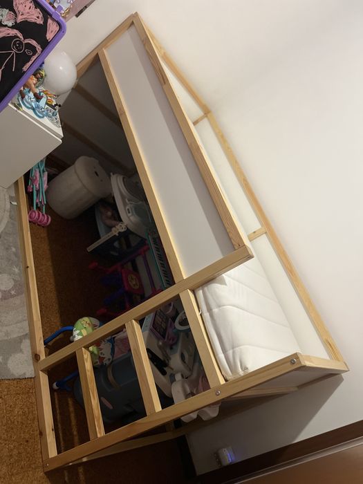 NEGOCIAVÉL Cama Kura ikea