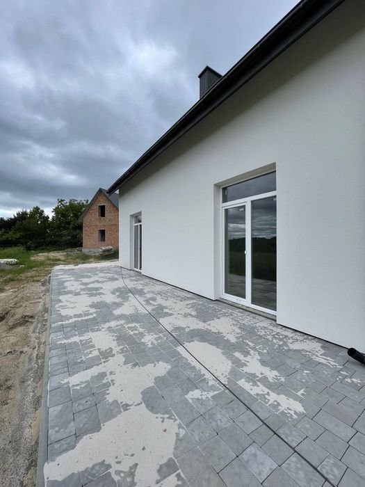 Продаж окремостоячого 3 кімнатного будинку у с. Бірки