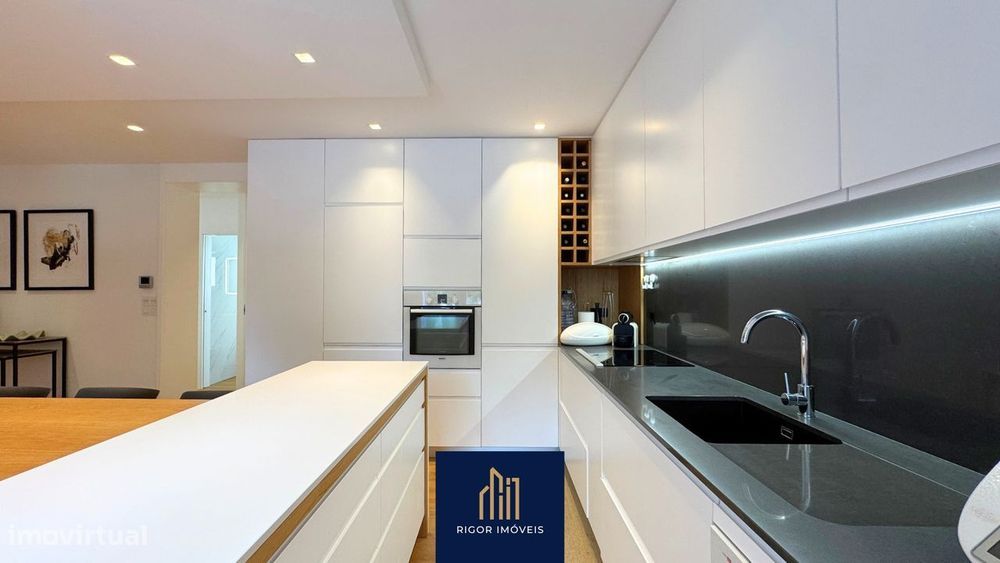Apartamento T4 Zona Balnear Póvoa de Varzim, Avenida Santos Graça