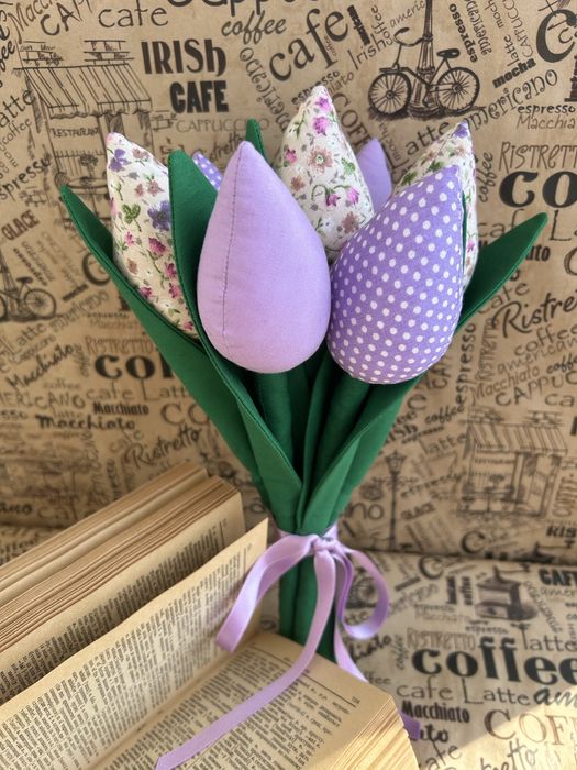 Тюльпани у стилі Тільда