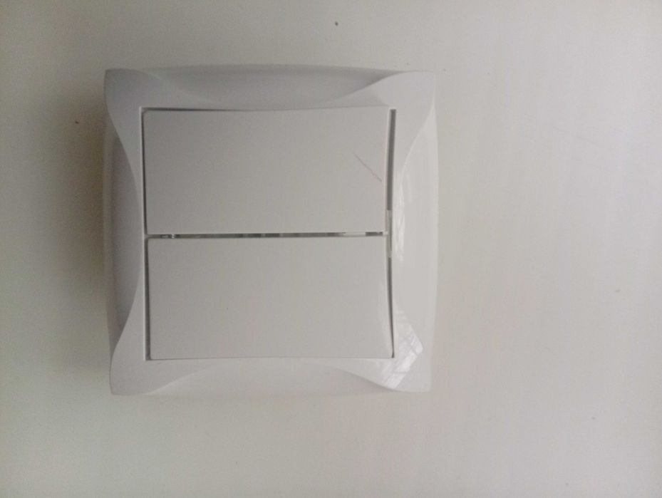 Продам выключатель 2 клавишный