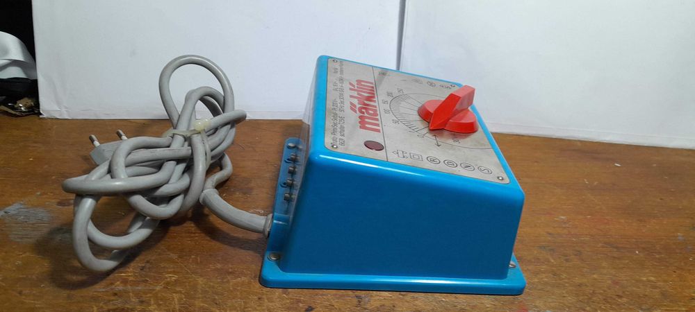Transformador -Marklin 6631- AC 220V/16V -30VA- na sua caixa original
