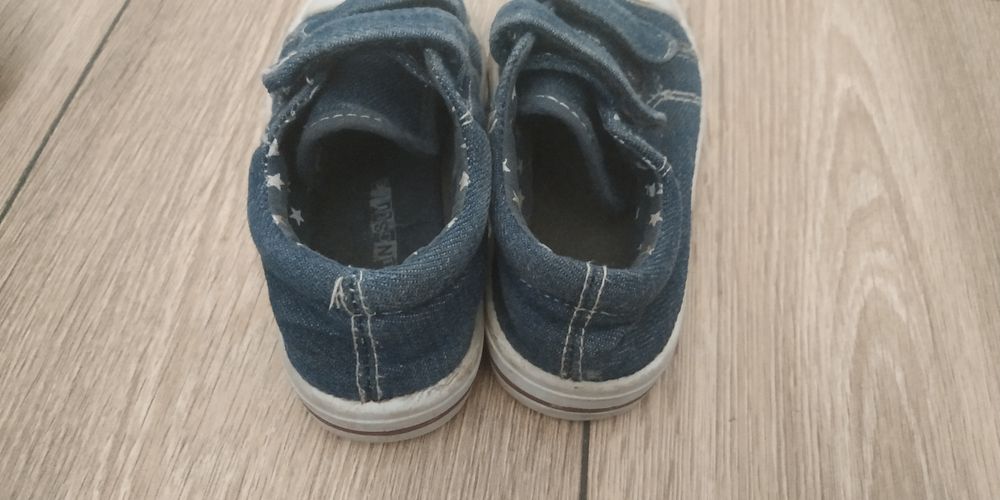 Trampki 25 tenisówki na rzepy