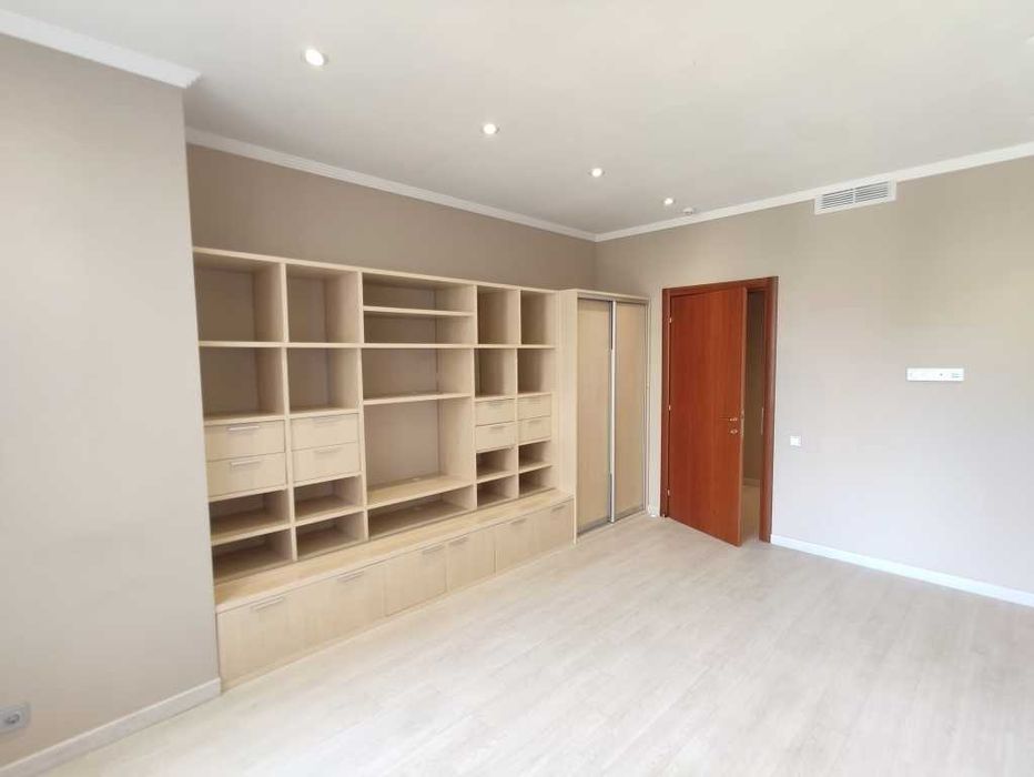 Ціну знижено! Продаж офісу 131 кв.м. Жилянська, 59. 3 поверх