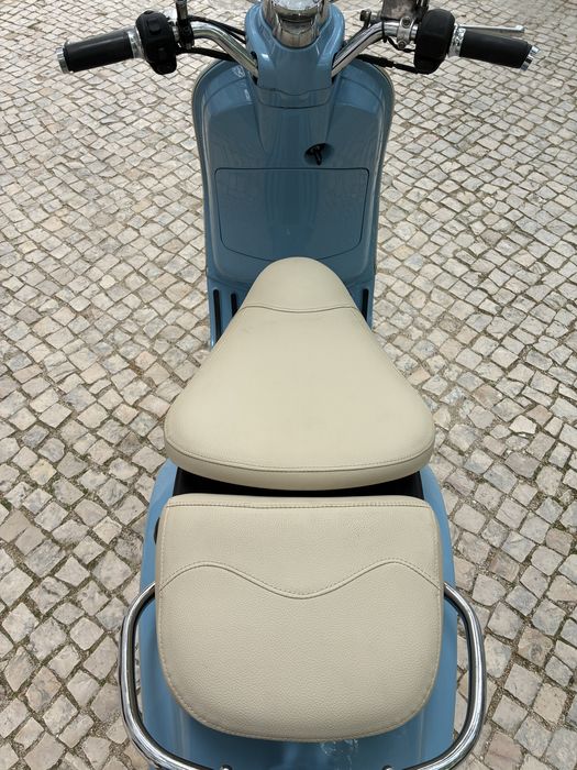 Vespa LXV 50 2 tempos com 17.000 km