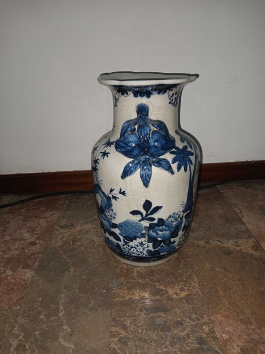 Vaso de porcelana chinesa antigo