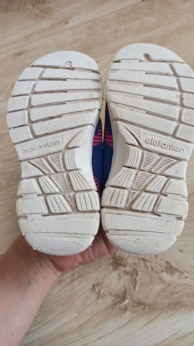 Кросівки elefanten на ліпучках для дівчинки 22р